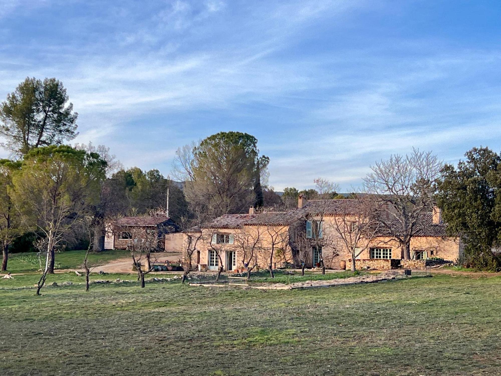 Charmant Appartement Independant Au Sein D'Un Mas Provencal Aups Exterior foto